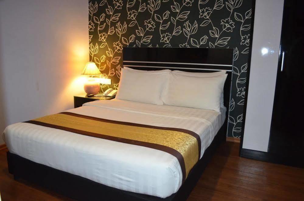 Bluebell Hotel Skudai Exterior foto